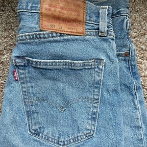 LEVIS BLUE DENIM JEAN SHORTS